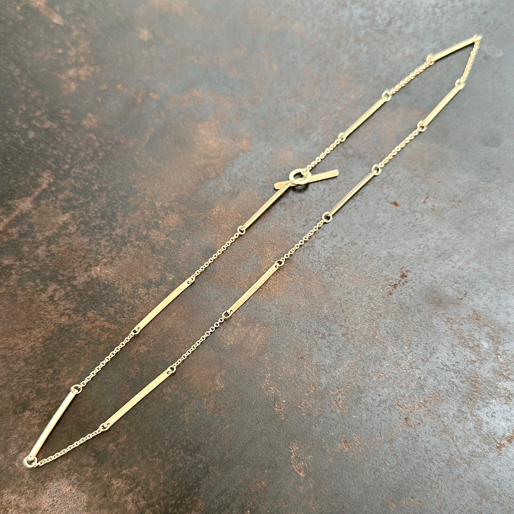 Hammered Bar Link and Cable Chain