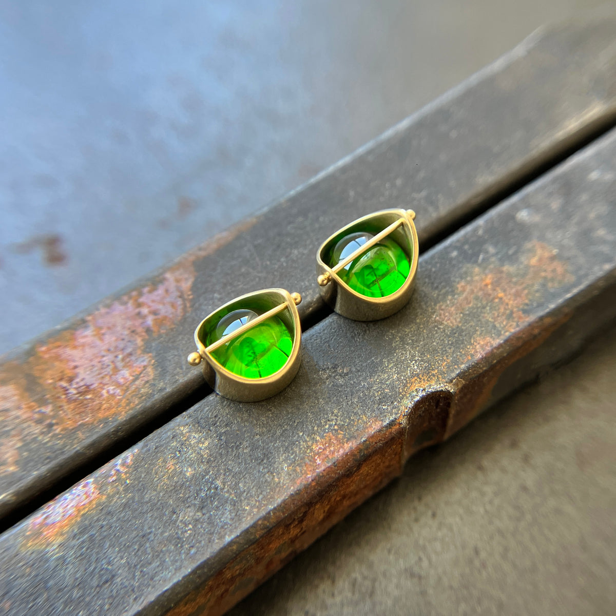 chrome diopside green gemstone and 18k gold stud earrings