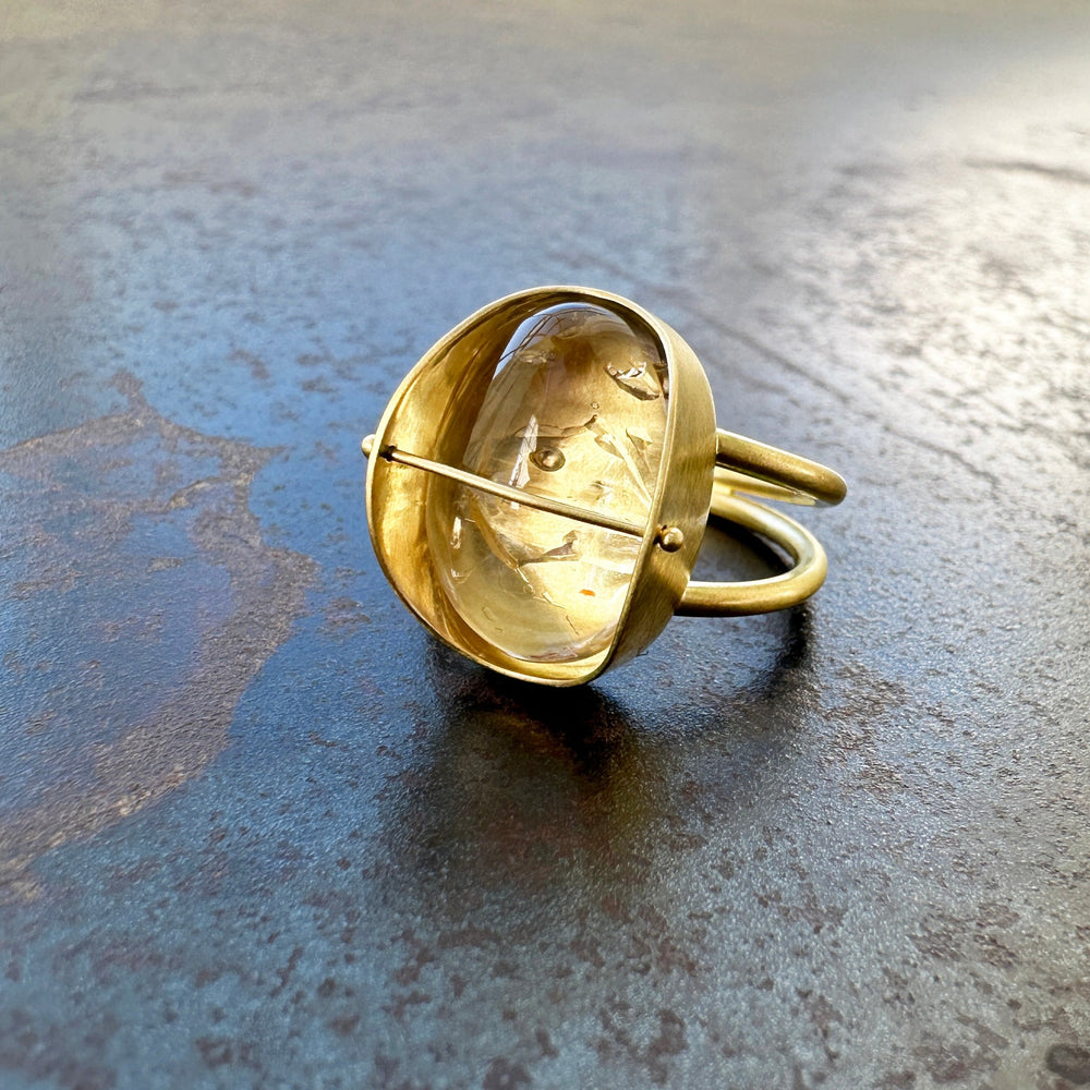 Captured Enhydro Ring - 18k Gold