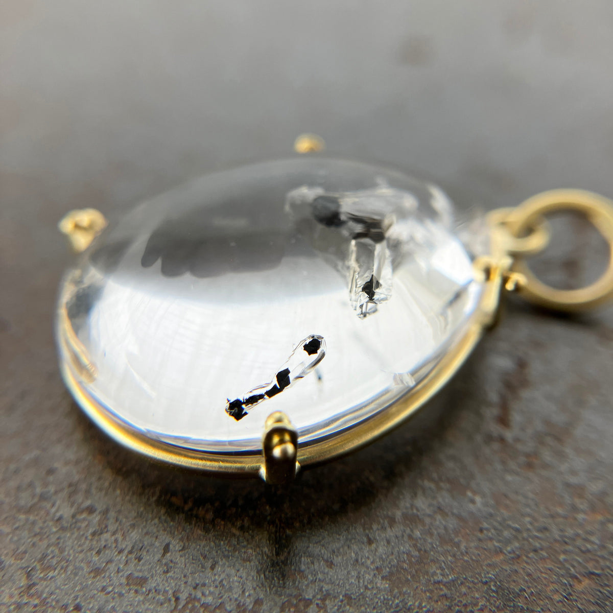 enhydro quartz teardrop pendant in 18k gold