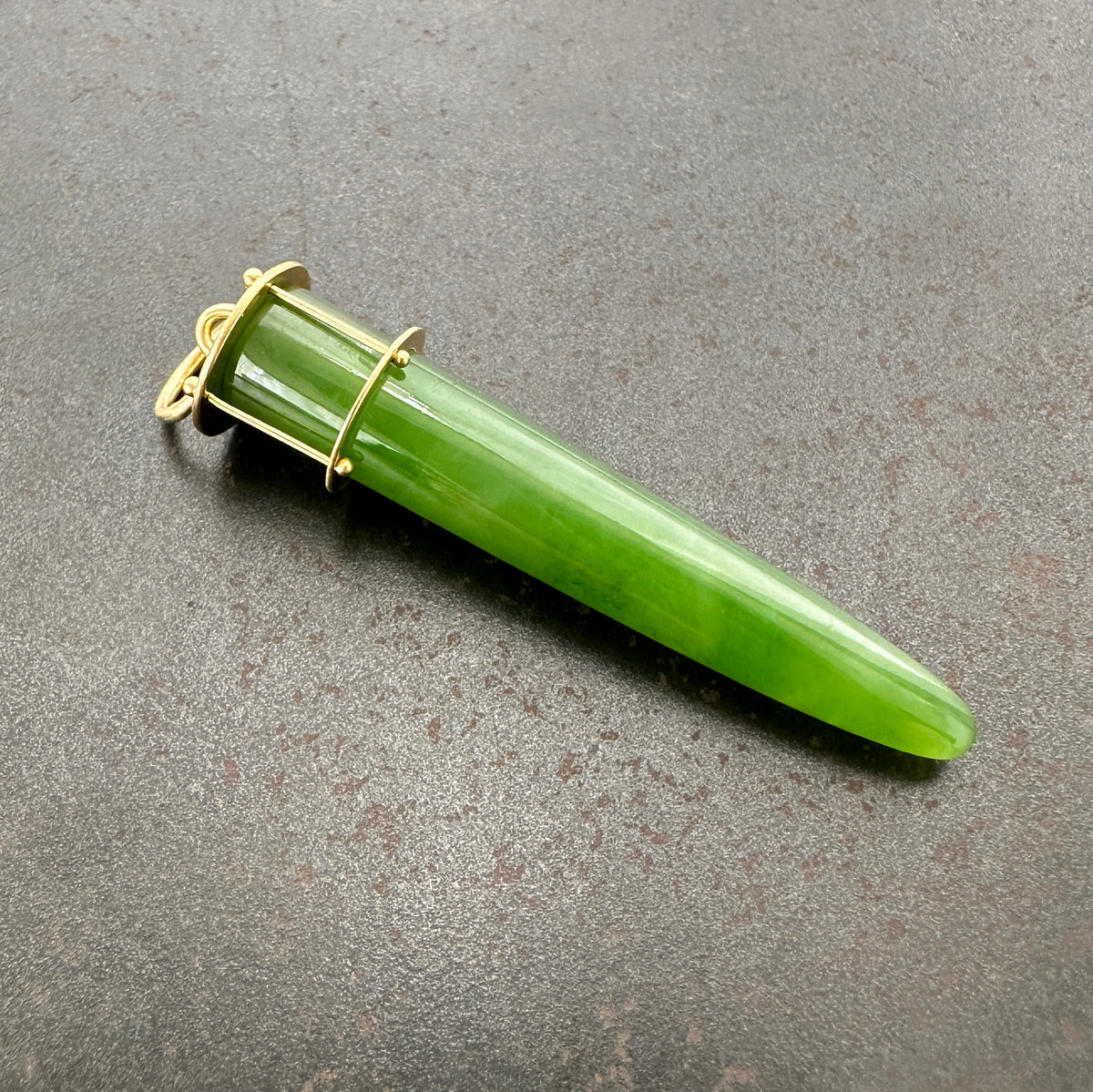 green jade, jade pendant, jade torpedo, 18k gold, gold pendant