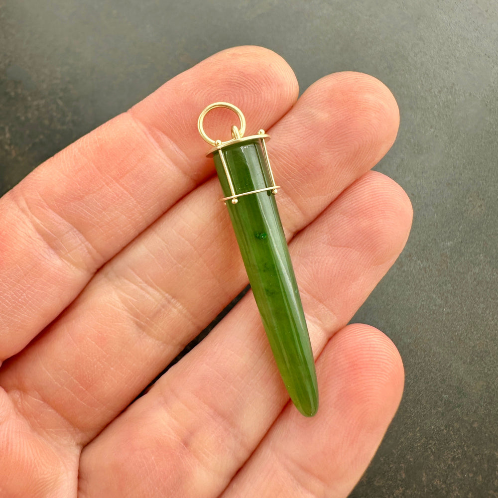 green jade, jade pendant, jade torpedo, 18k gold, gold pendant