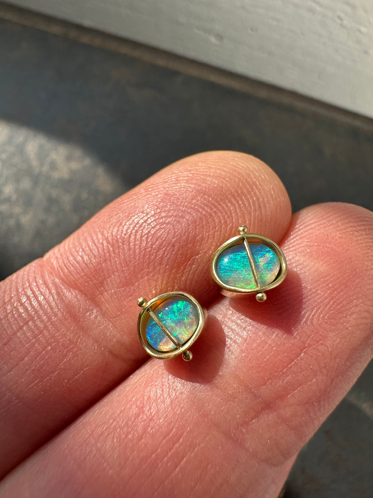 Lightning Ridge Opal Studs Captured® in 18k gold