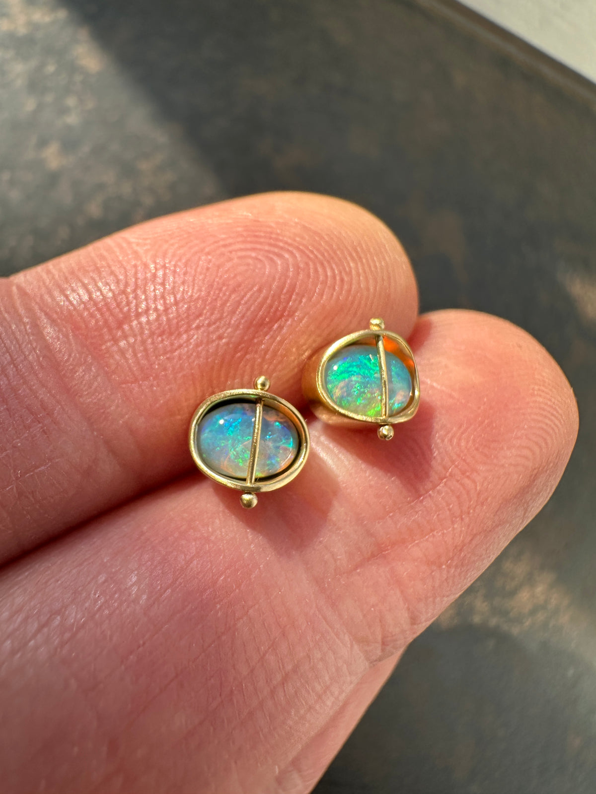 Lightning Ridge Opal Studs Captured® in 18k gold