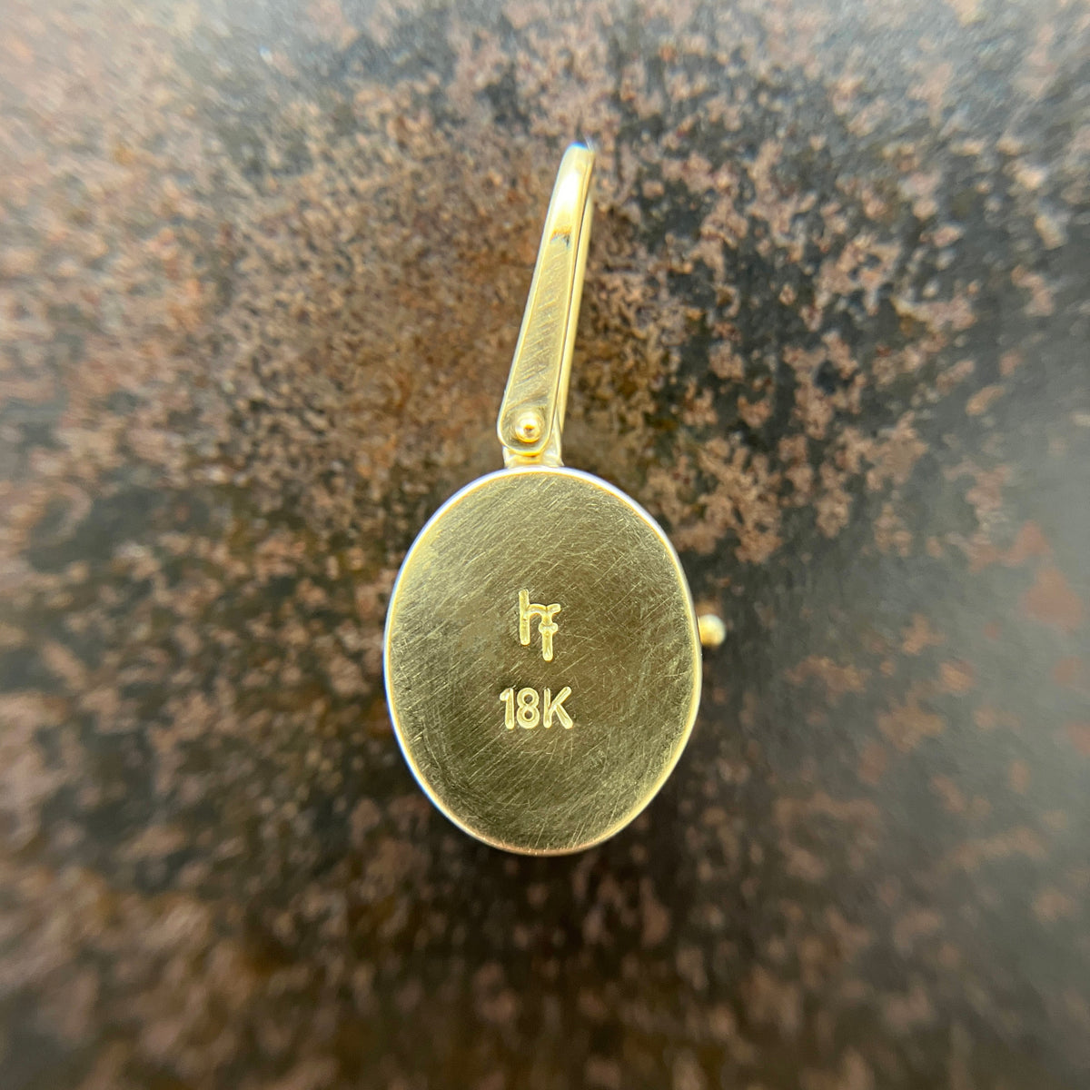 pink tourmaline oval pendant in 18k gold back side