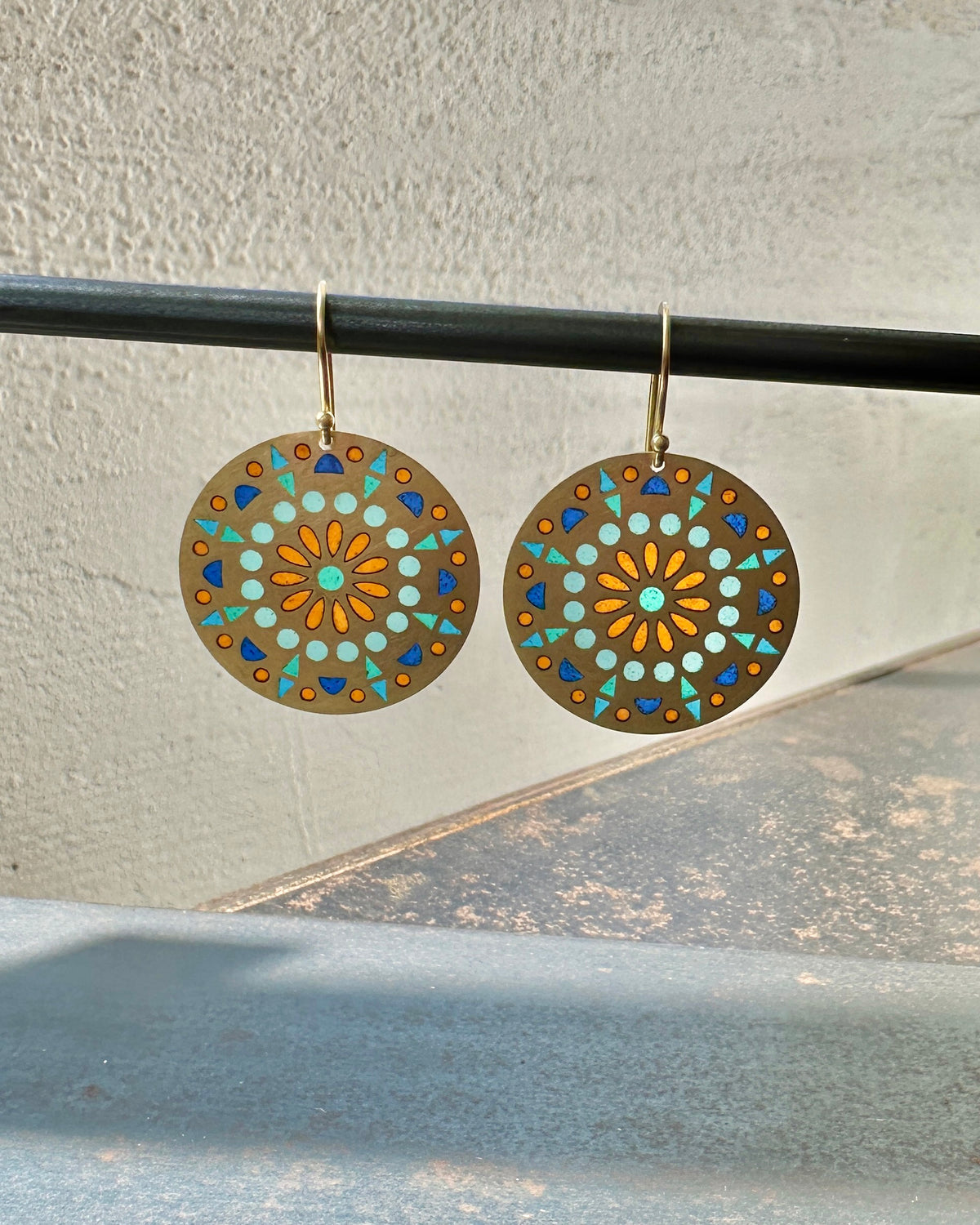 plique-a-jour, earrings, 18k gold earrings, mallorca, fine jewelry, enamel jewelry