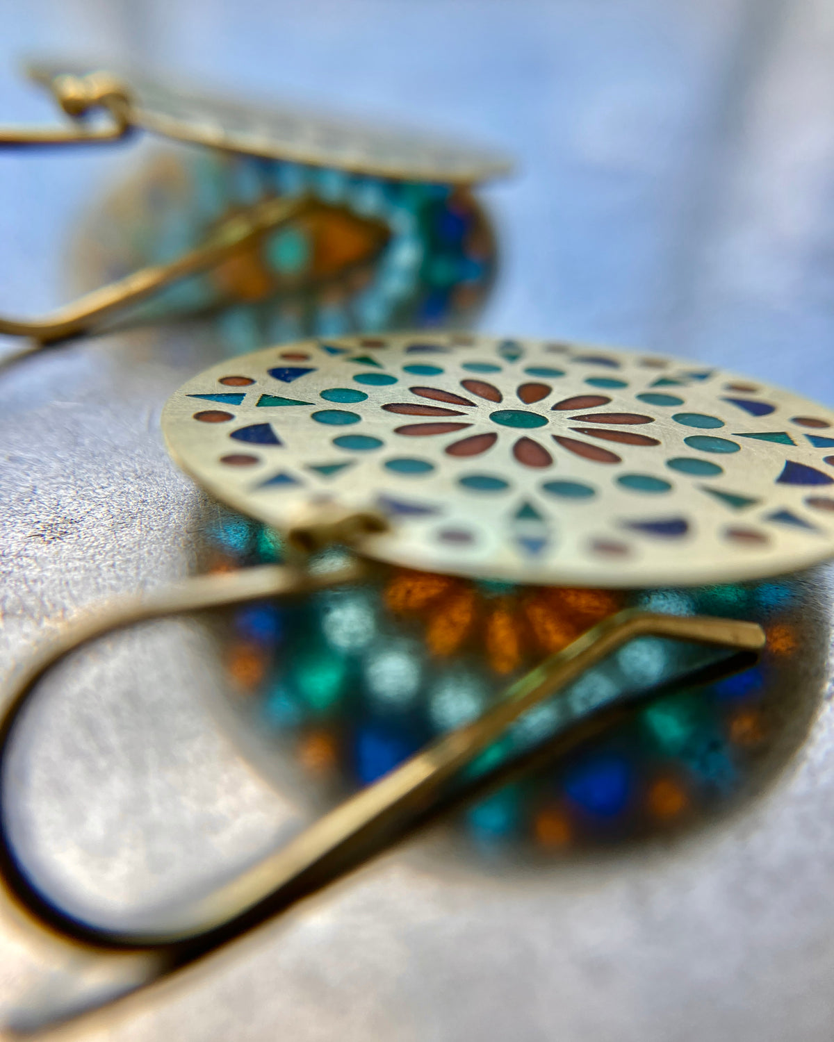 plique-a-jour, earrings, 18k gold earrings, mallorca, fine jewelry, enamel jewelry