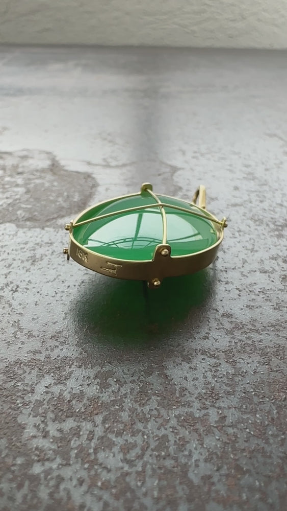 
                
                    Load and play video in Gallery viewer, Captured Chrysoprase Freeform Pendant
                
            