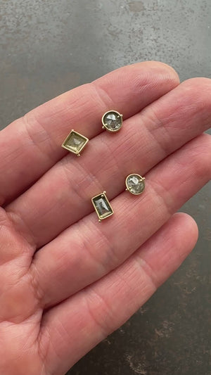 
                
                    Load and play video in Gallery viewer, Salt and Pepper Diamond Kite Single Stud
                
            