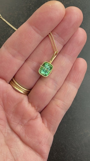 
                
                    Load and play video in Gallery viewer, Captured Mint Green Tourmaline Necklace
                
            