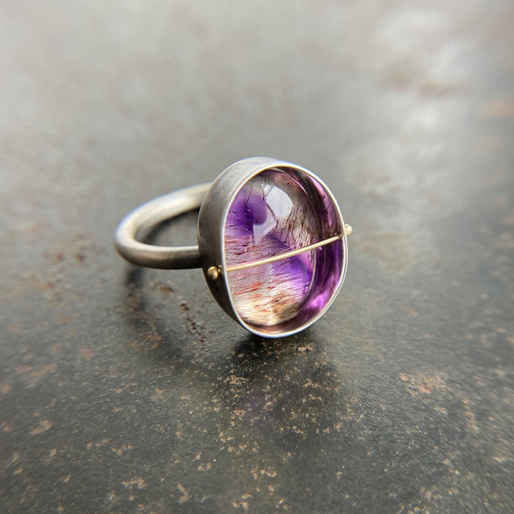 
                
                    Load image into Gallery viewer, Captured Hematite and Amethyst in Quartz Ring
                
            