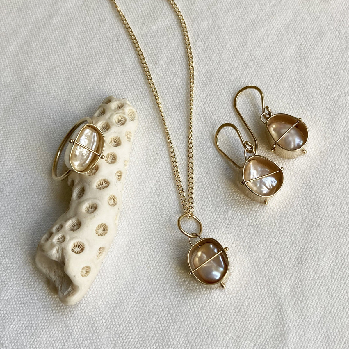 Captured Biwa Pearl Charm