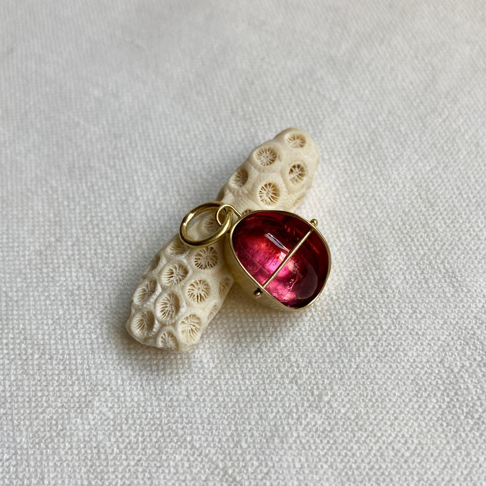 
                
                    Load image into Gallery viewer, pink tourmaline charm in 18k gold
                
            